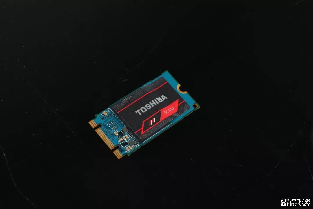 ƶ֥RC100 NVMe SSDֲ